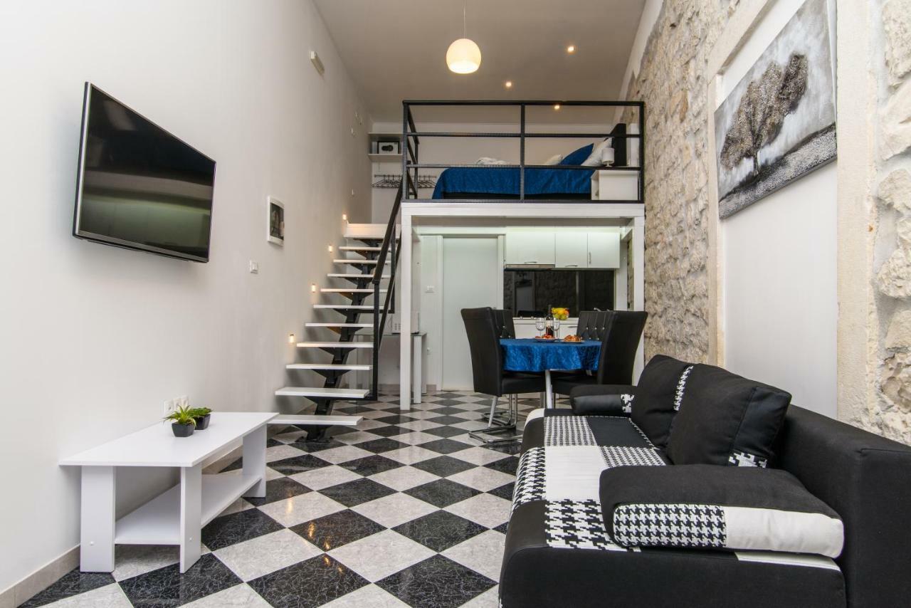 Studio Apartman Rea Трогир Экстерьер фото